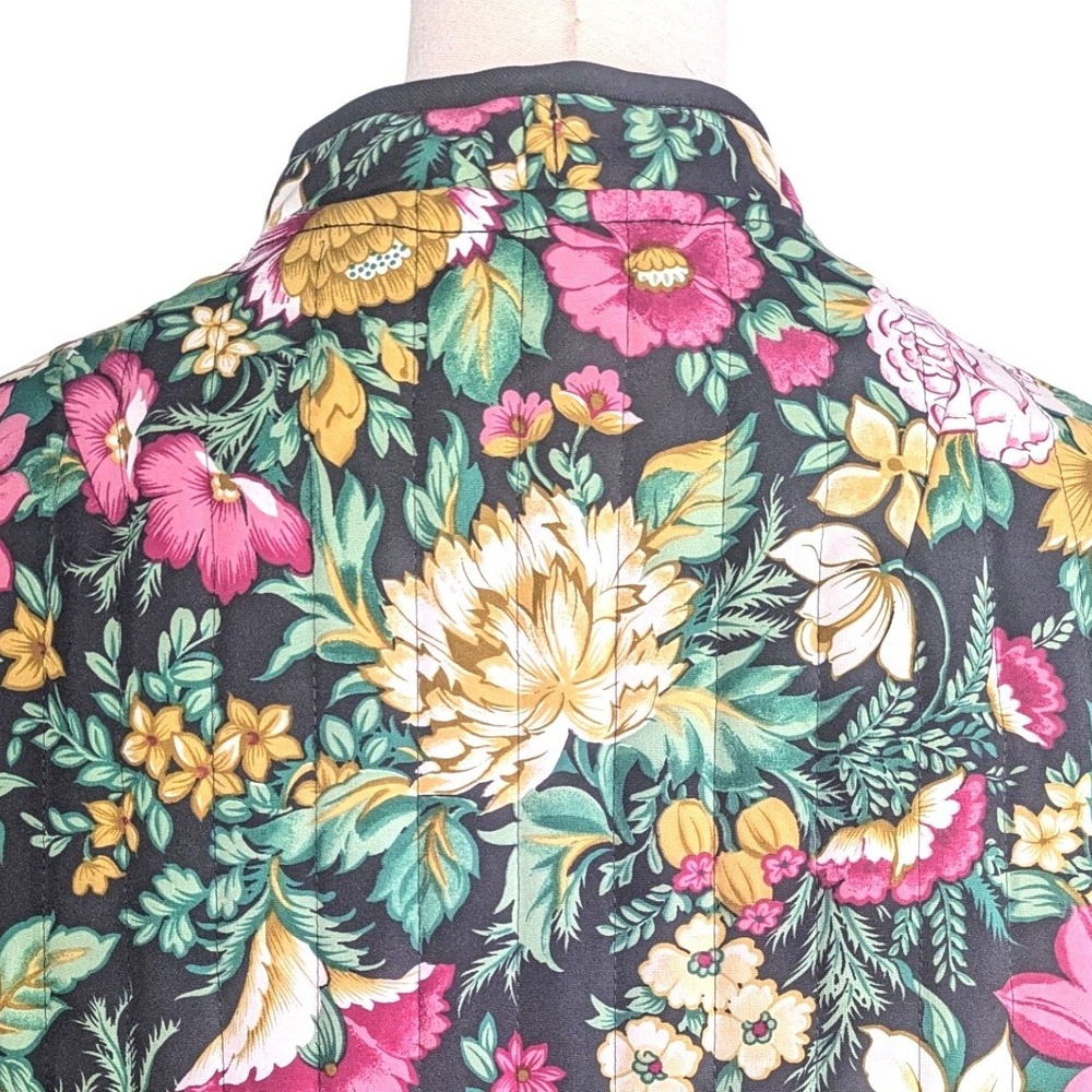 Vintage 1970s Dark Floral Quilted Cottage Coat Tie Front Cotton Jacket - Picture 6 of 7